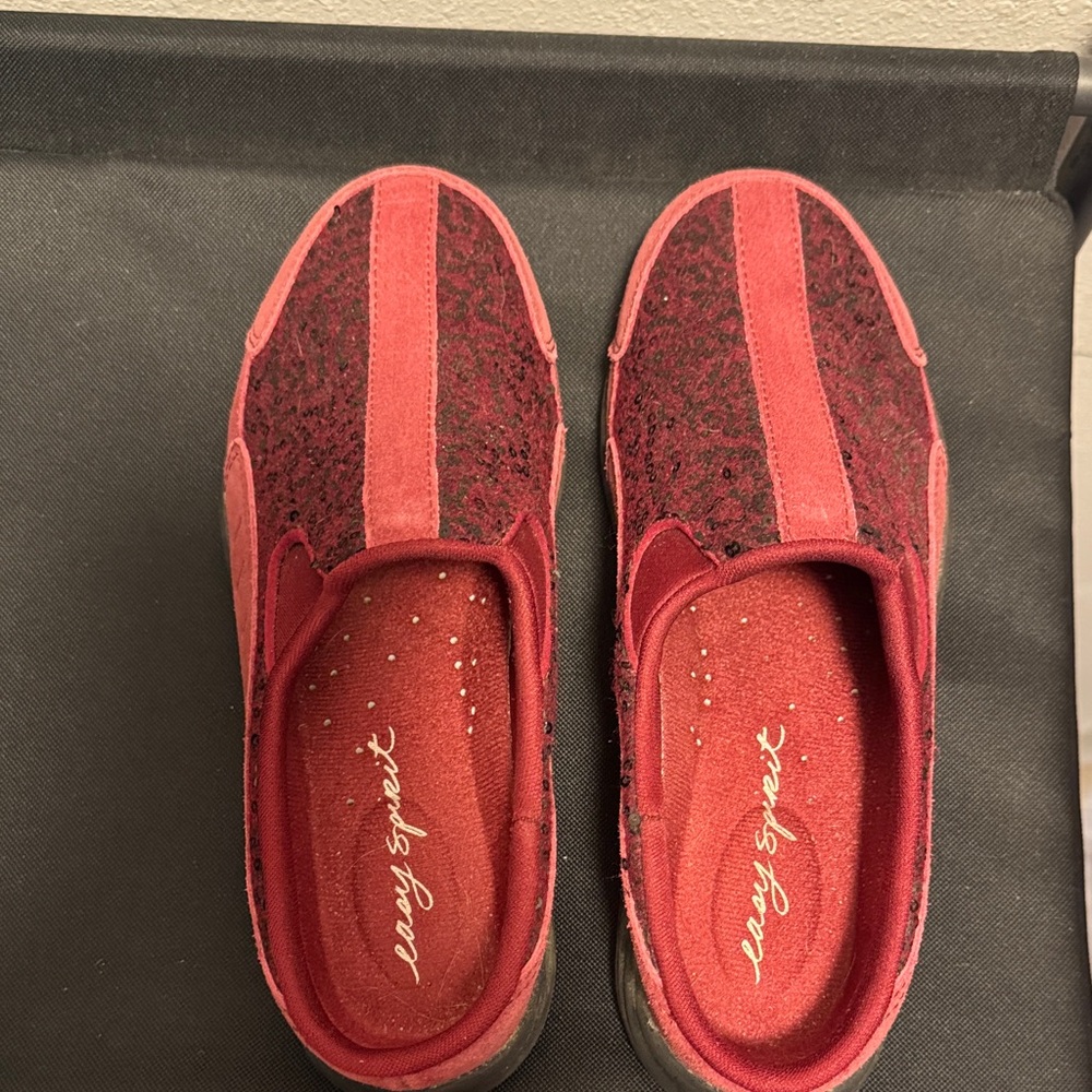 Easy Spirit Traveltime Mules Red and Black Slip-On Shoes